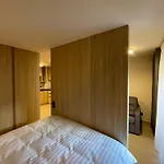 Location Lift Front Apartman *
