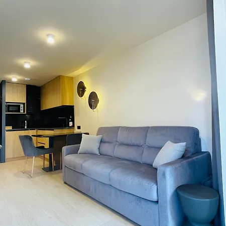 Location Lift Front *