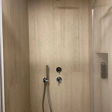 Location Lift Front