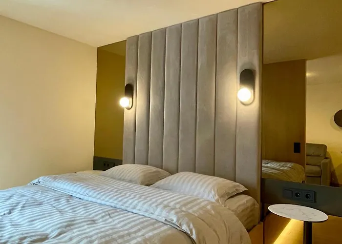 Location Lift Front * ברויל-קרוויניה