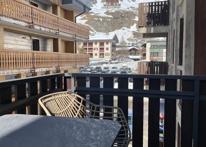 Location Lift Front ברויל-קרוויניה