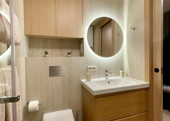 Location Lift Front ברויל-קרוויניה